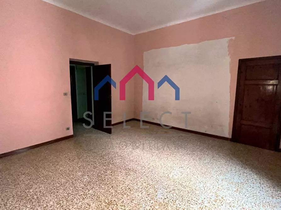 Immagine 51 di Palazzo in vendita  a Bagni Di Lucca