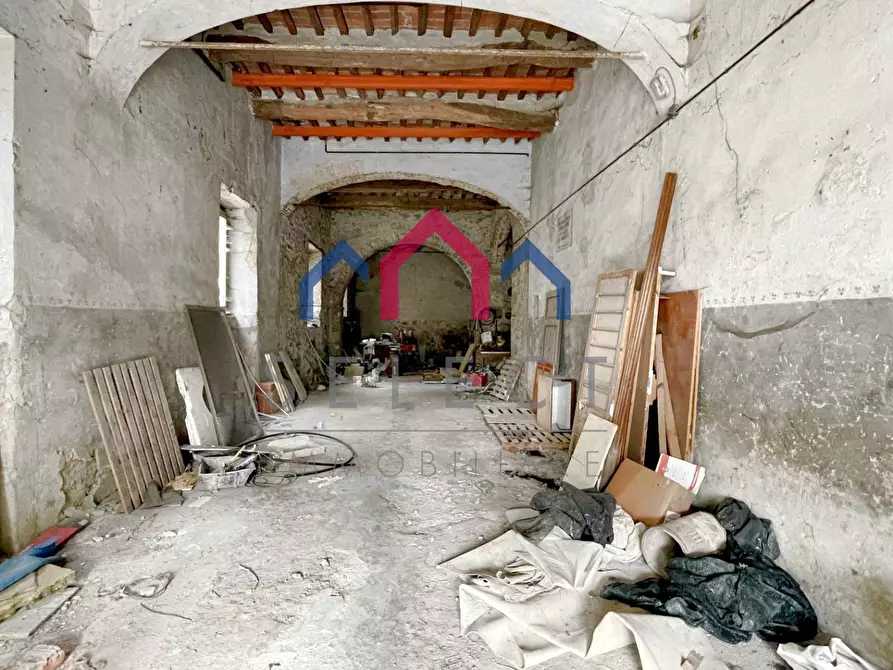 Immagine 72 di Palazzo in vendita  a Bagni Di Lucca