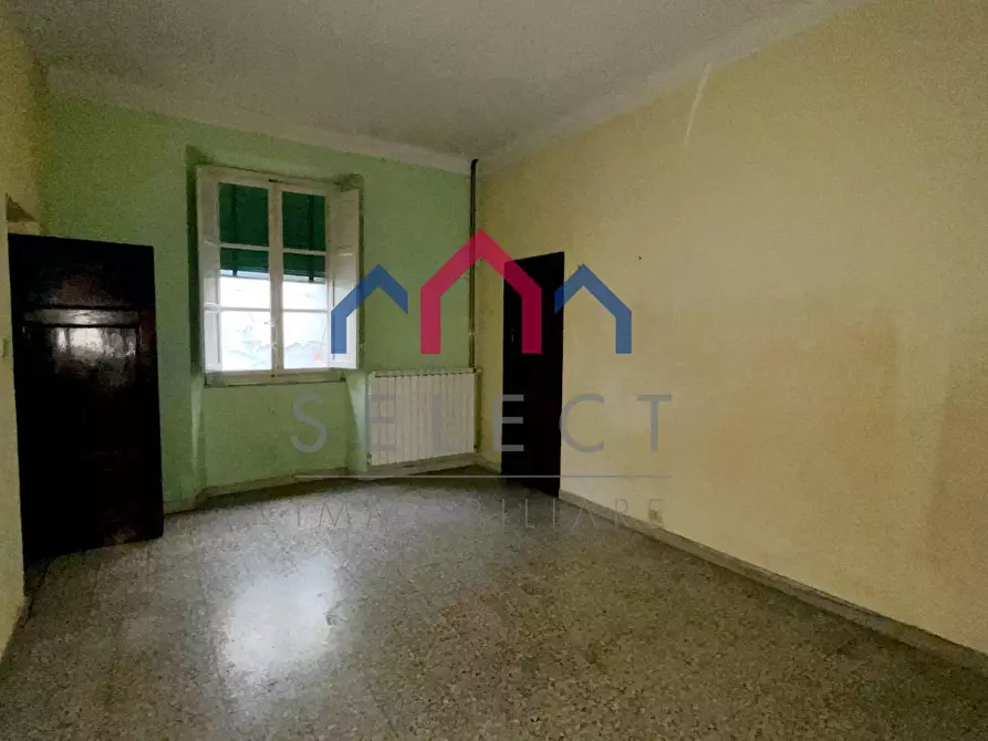 Immagine 42 di Palazzo in vendita  a Bagni Di Lucca