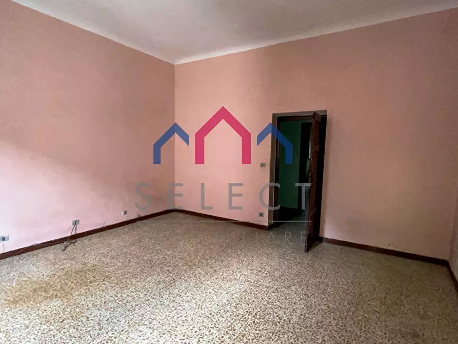Immagine 49 di Palazzo in vendita  a Bagni Di Lucca