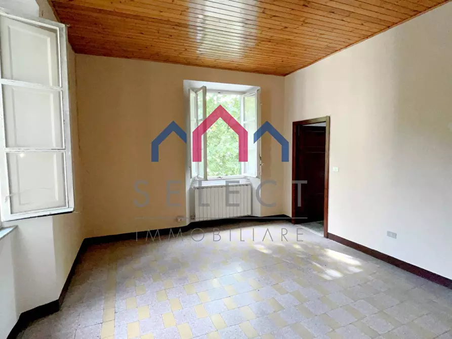 Immagine 29 di Palazzo in vendita  a Bagni Di Lucca