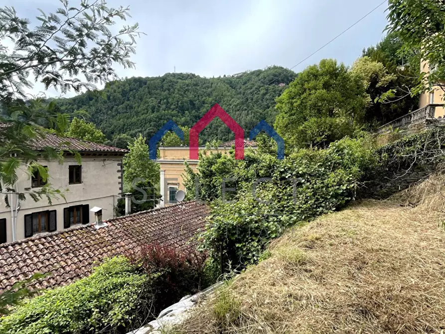 Immagine 66 di Palazzo in vendita  a Bagni Di Lucca