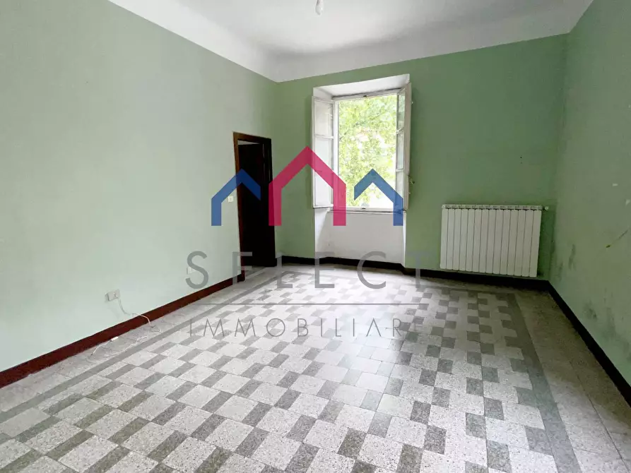 Immagine 19 di Palazzo in vendita  a Bagni Di Lucca