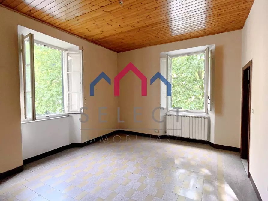 Immagine 31 di Palazzo in vendita  a Bagni Di Lucca