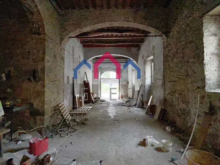 Immagine 78 di Palazzo in vendita  a Bagni Di Lucca
