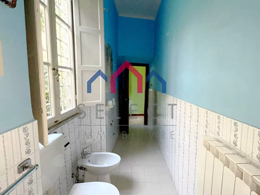 Immagine 59 di Palazzo in vendita  a Bagni Di Lucca