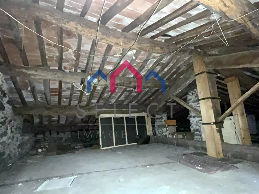 Immagine 60 di Palazzo in vendita  a Bagni Di Lucca