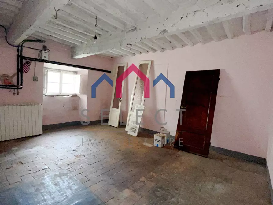 Immagine 34 di Palazzo in vendita  a Bagni Di Lucca