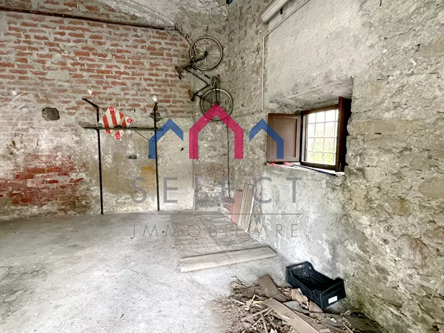 Immagine 83 di Palazzo in vendita  a Bagni Di Lucca