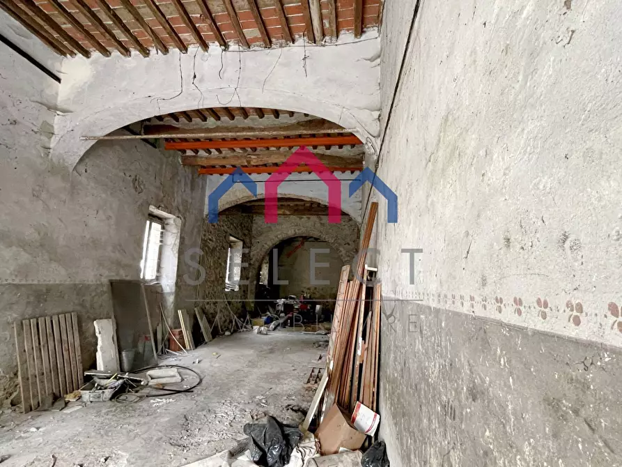 Immagine 74 di Palazzo in vendita  a Bagni Di Lucca
