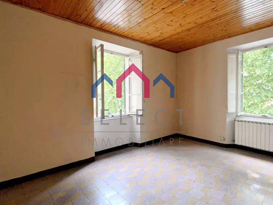 Immagine 30 di Palazzo in vendita  a Bagni Di Lucca