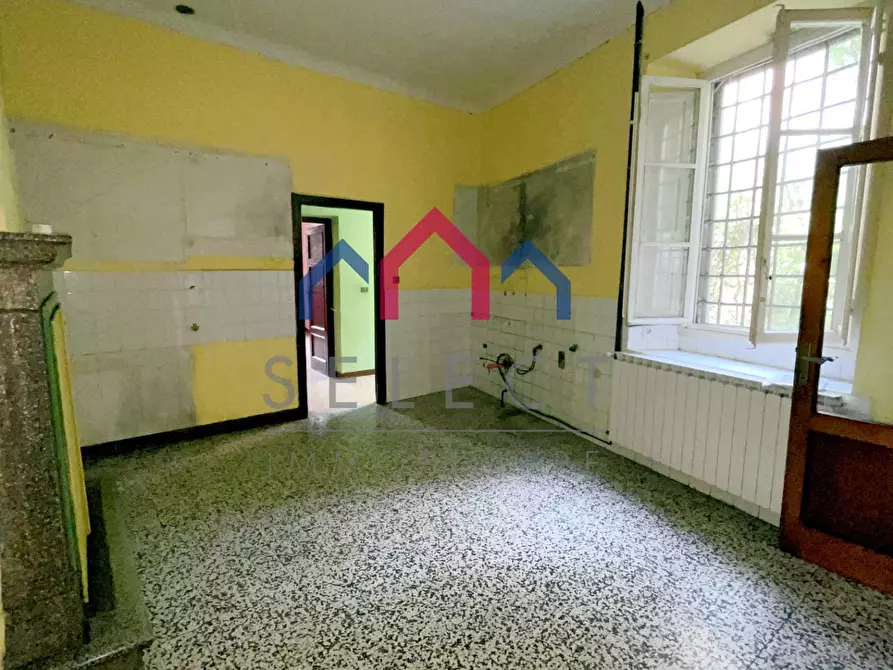 Immagine 36 di Palazzo in vendita  a Bagni Di Lucca