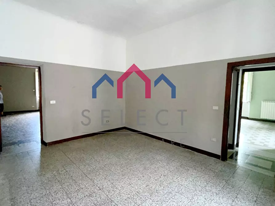 Immagine 18 di Palazzo in vendita  a Bagni Di Lucca