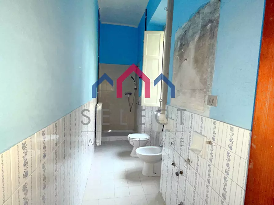 Immagine 58 di Palazzo in vendita  a Bagni Di Lucca