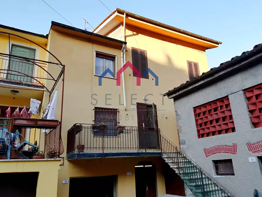 Immagine 75 di Casa semindipendente in vendita  a Borgo A Mozzano