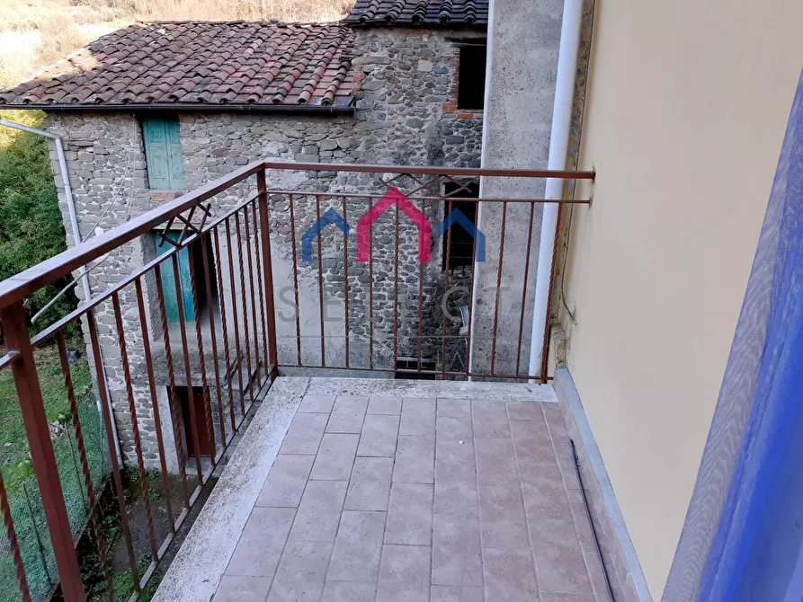 Immagine 37 di Casa semindipendente in vendita  a Borgo A Mozzano