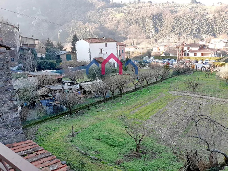 Immagine 40 di Casa semindipendente in vendita  a Borgo A Mozzano