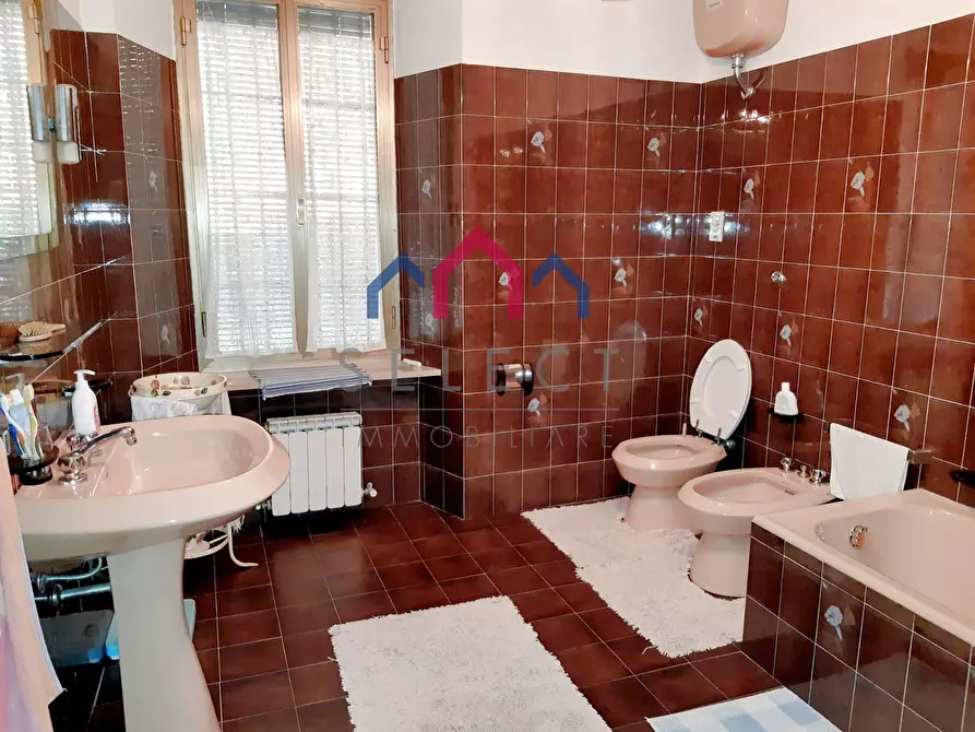 Immagine 21 di Casa semindipendente in vendita  a Borgo A Mozzano