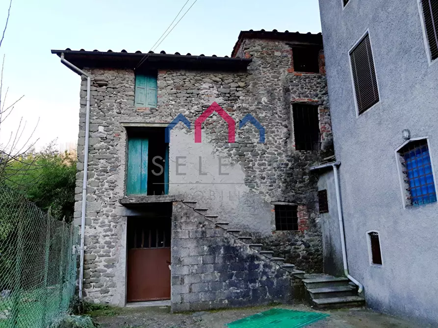Immagine 70 di Casa semindipendente in vendita  a Borgo A Mozzano