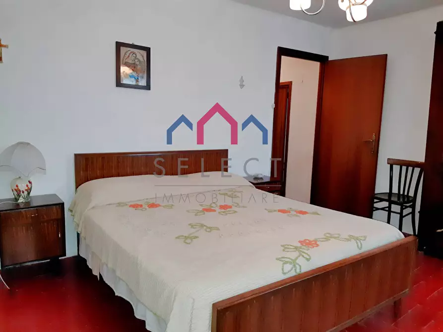 Immagine 45 di Casa semindipendente in vendita  a Borgo A Mozzano