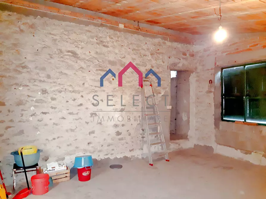 Immagine 62 di Casa semindipendente in vendita  a Borgo A Mozzano