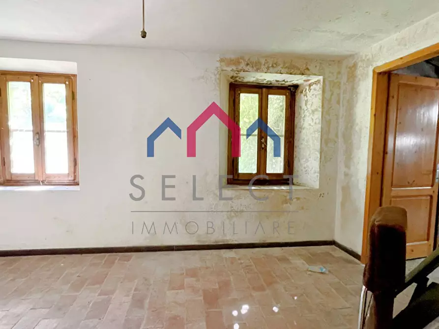 Immagine 31 di Casa semindipendente in vendita  a Borgo A Mozzano