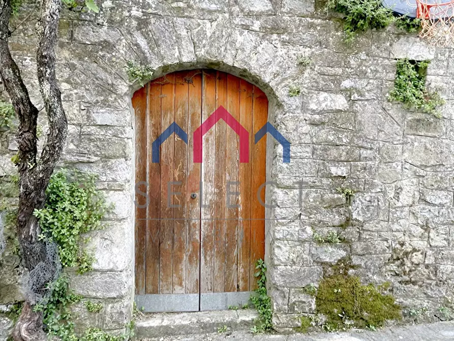 Immagine 36 di Casa semindipendente in vendita  a Borgo A Mozzano