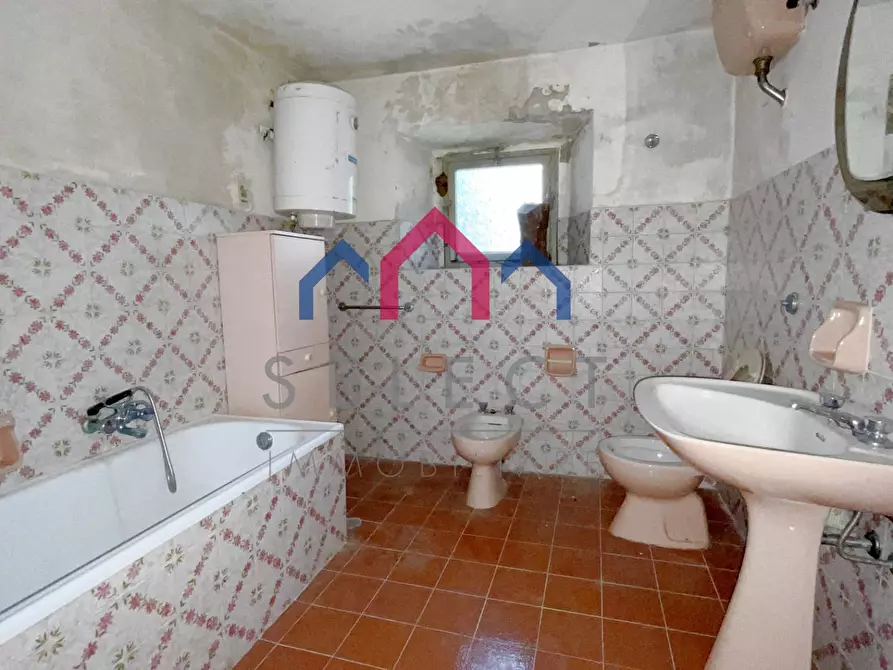 Immagine 24 di Casa semindipendente in vendita  a Borgo A Mozzano