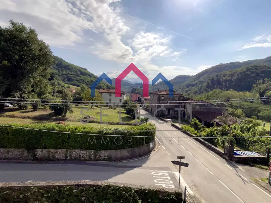 Immagine 45 di Appartamento in vendita  a Pescaglia