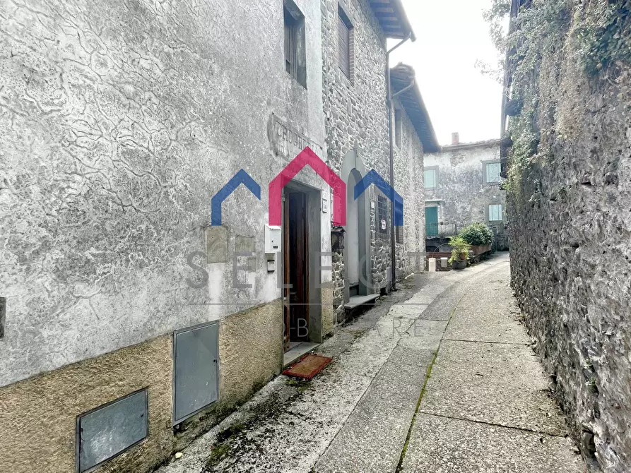 Immagine 4 di Casa semindipendente in vendita  a Pescaglia