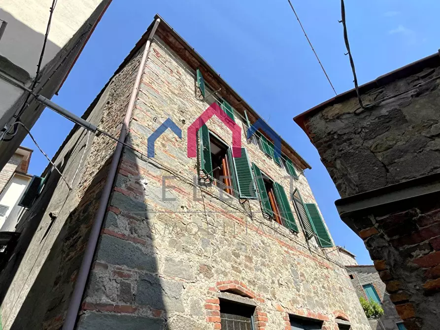 Immagine 2 di Casa semindipendente in vendita  a Villa Basilica