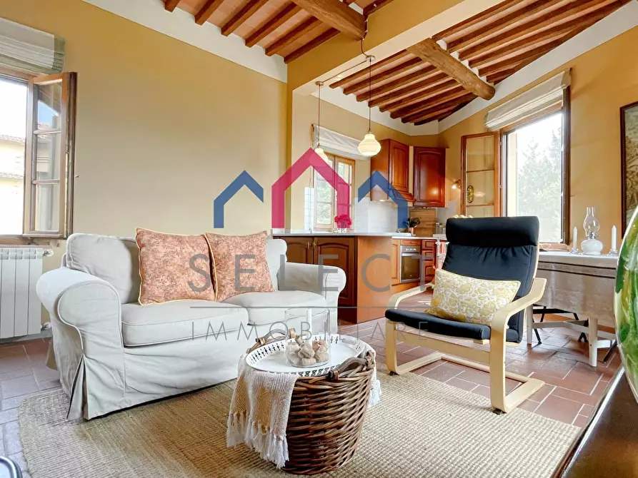 Immagine 1 di Appartamento in vendita  a Barga