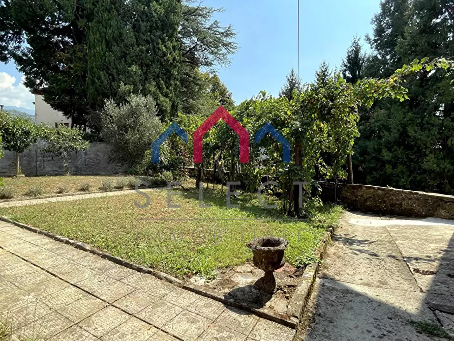 Immagine 11 di Appartamento in vendita  a Barga