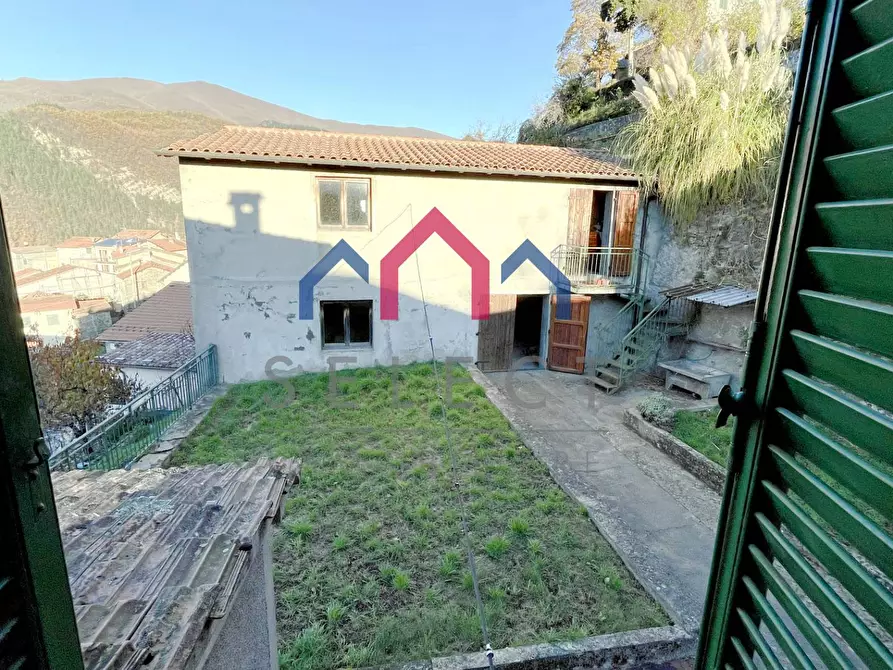 Immagine 69 di Casa semindipendente in vendita  a Sillano Giuncugnano