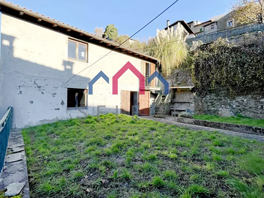 Immagine 67 di Casa semindipendente in vendita  a Sillano Giuncugnano