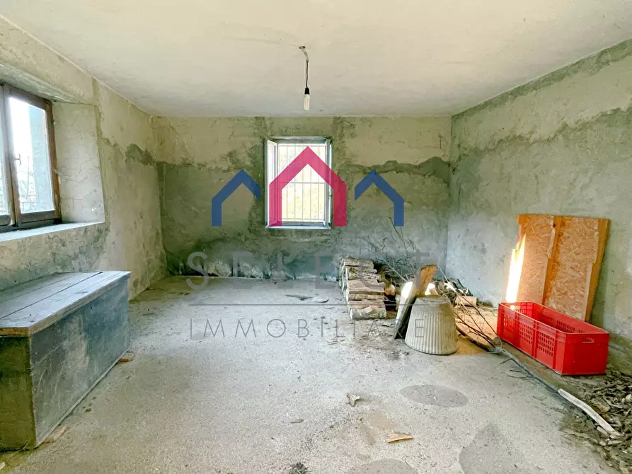 Immagine 74 di Casa semindipendente in vendita  a Sillano Giuncugnano