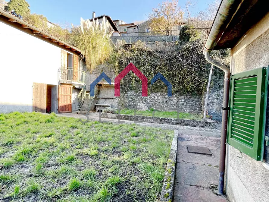 Immagine 68 di Casa semindipendente in vendita  a Sillano Giuncugnano