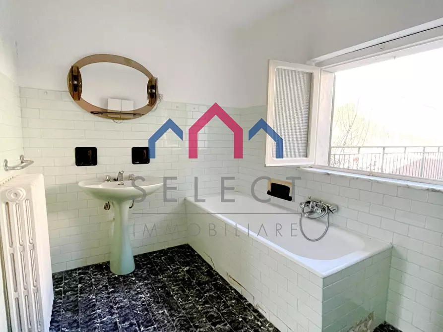 Immagine 11 di Casa semindipendente in vendita  a Sillano Giuncugnano