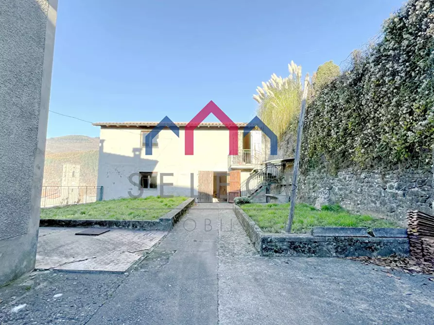 Immagine 65 di Casa semindipendente in vendita  a Sillano Giuncugnano