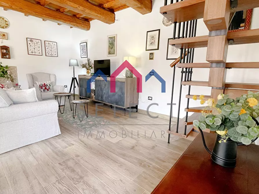 Immagine 36 di Rustico / casale in vendita  a Pescaglia