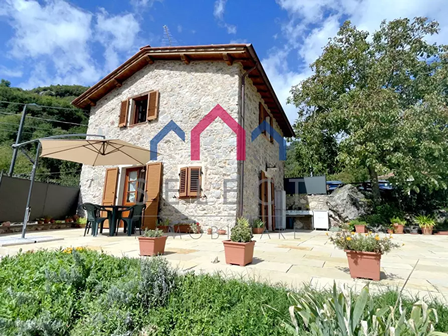 Immagine 2 di Rustico / casale in vendita  a Pescaglia