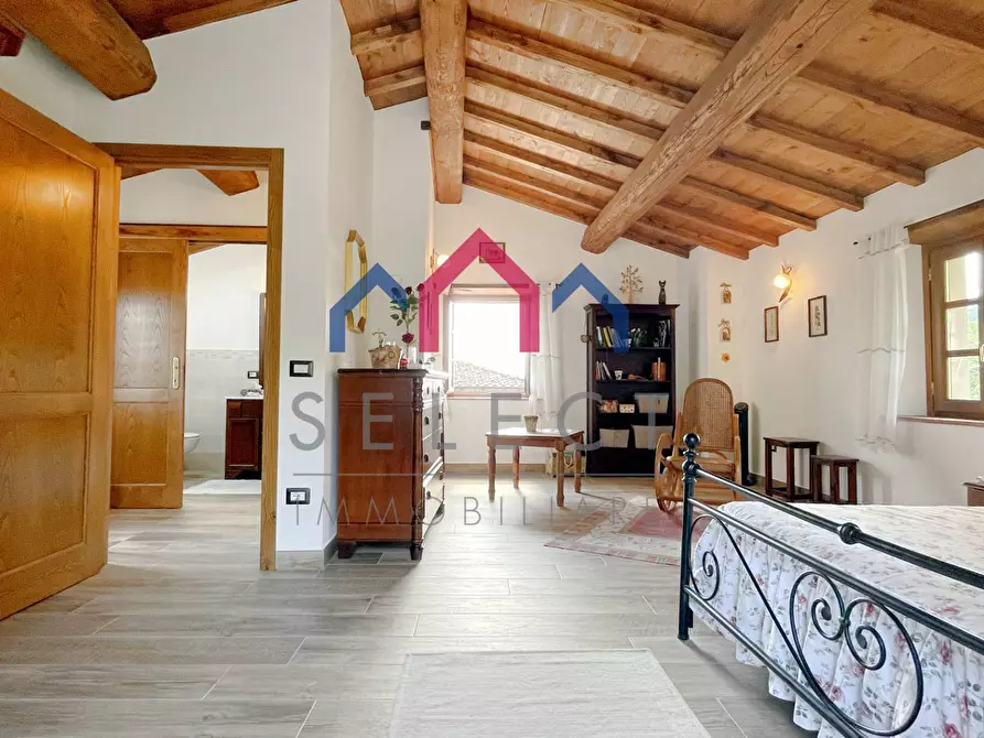 Immagine 45 di Rustico / casale in vendita  a Pescaglia