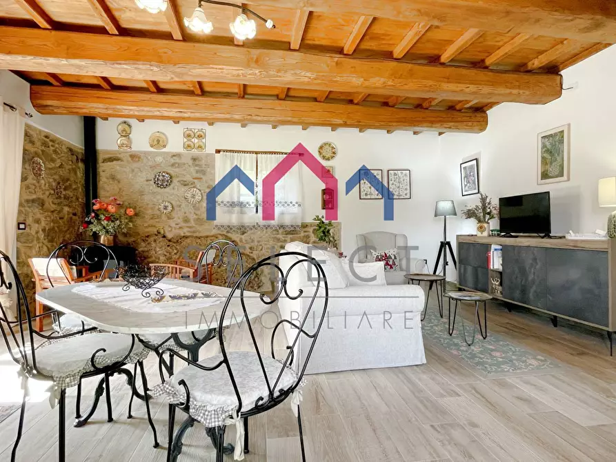 Immagine 13 di Rustico / casale in vendita  a Pescaglia