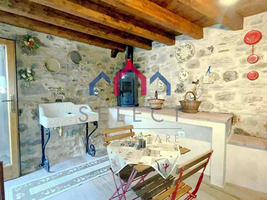 Immagine 81 di Rustico / casale in vendita  a Pescaglia