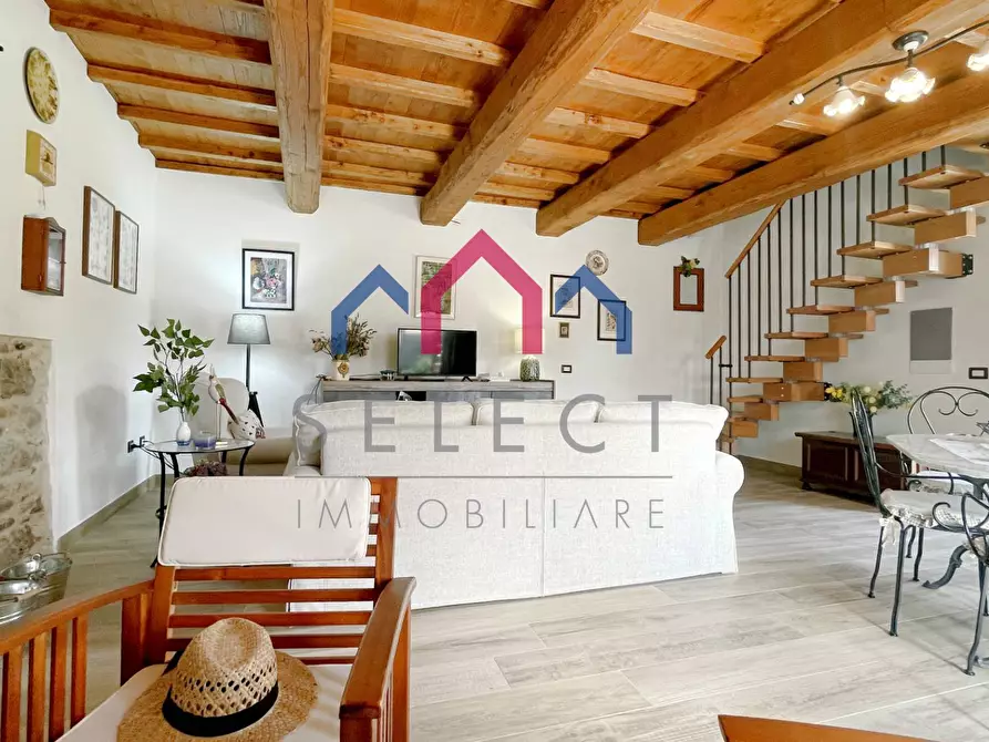 Immagine 25 di Rustico / casale in vendita  a Pescaglia