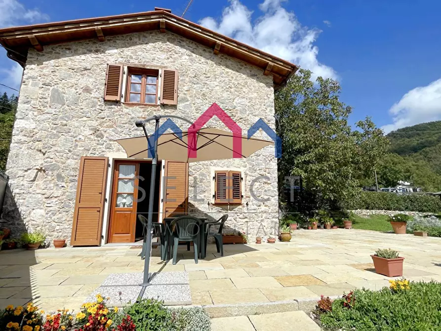 Immagine 4 di Rustico / casale in vendita  a Pescaglia