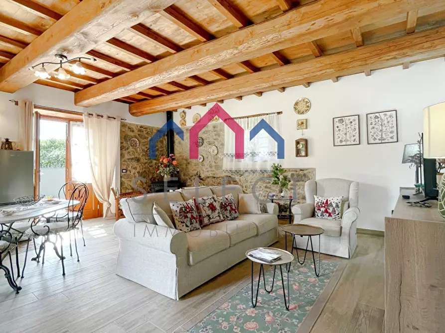 Immagine 16 di Rustico / casale in vendita  a Pescaglia