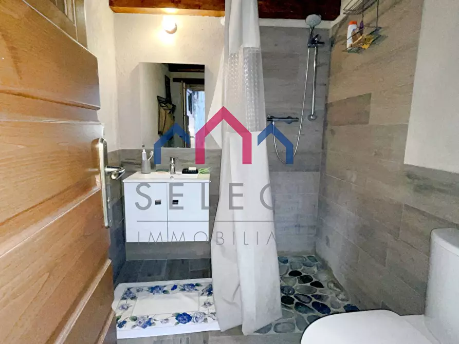 Immagine 87 di Rustico / casale in vendita  a Pescaglia