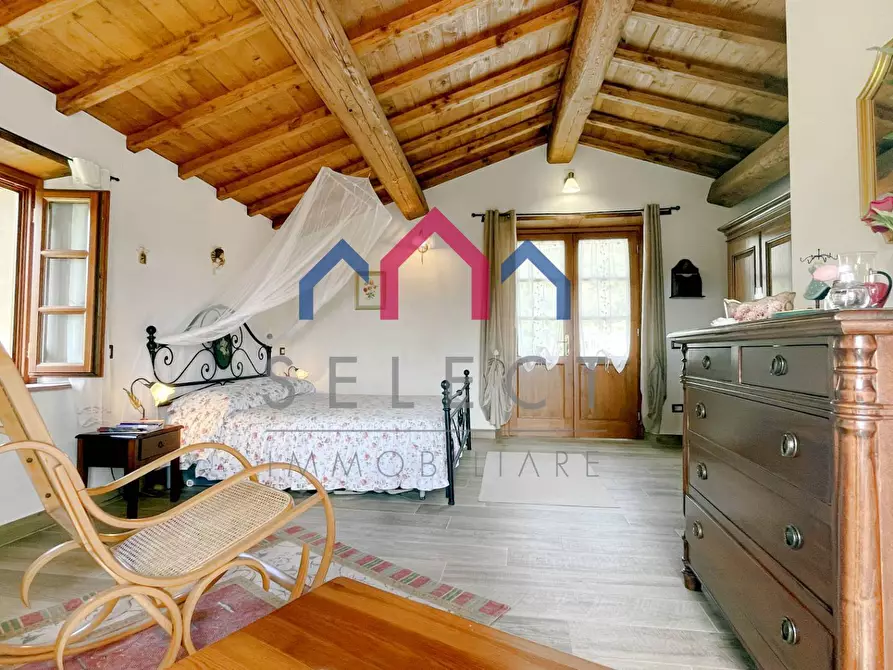 Immagine 47 di Rustico / casale in vendita  a Pescaglia