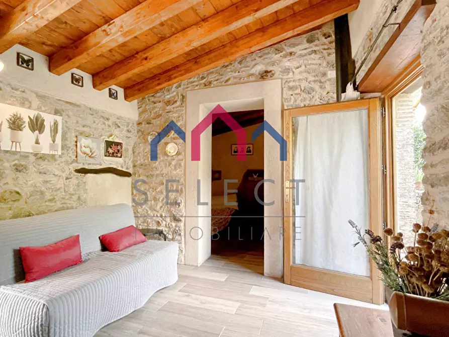 Immagine 70 di Rustico / casale in vendita  a Pescaglia